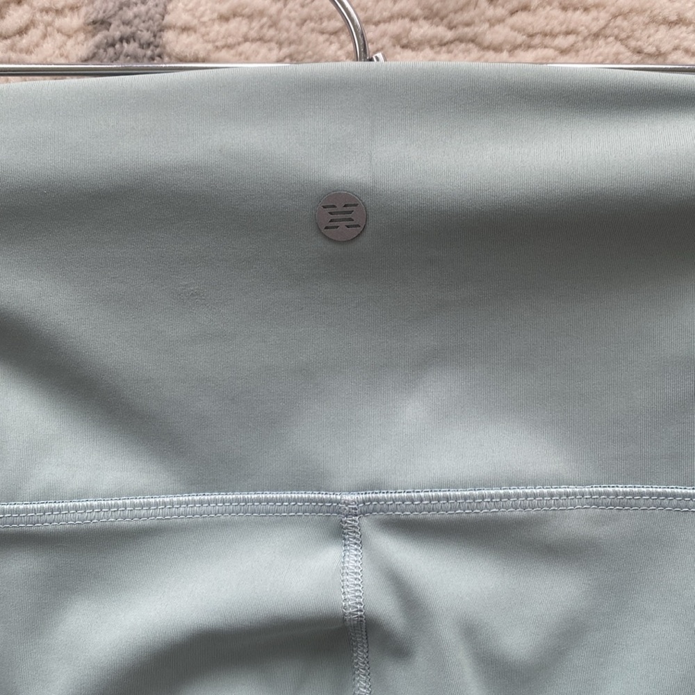 RBX pastel sage green crop leggings with side pockets size XL NWOT - Picture 10 of 11